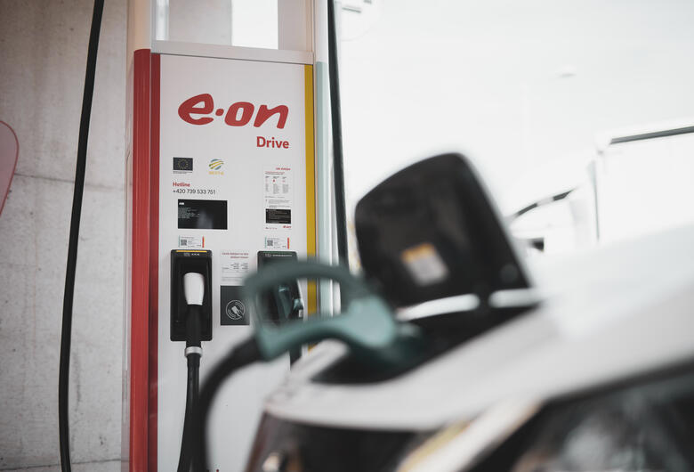 Díky stále širší síti dobíjecích stanic se s elektroautem nemusíte nijak omezovat. Dojedete, kam budete potřebovat. 